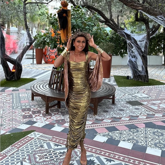 New Mimi Midi Dress in Gold
Bronx and Banco - Picture 7 of 11